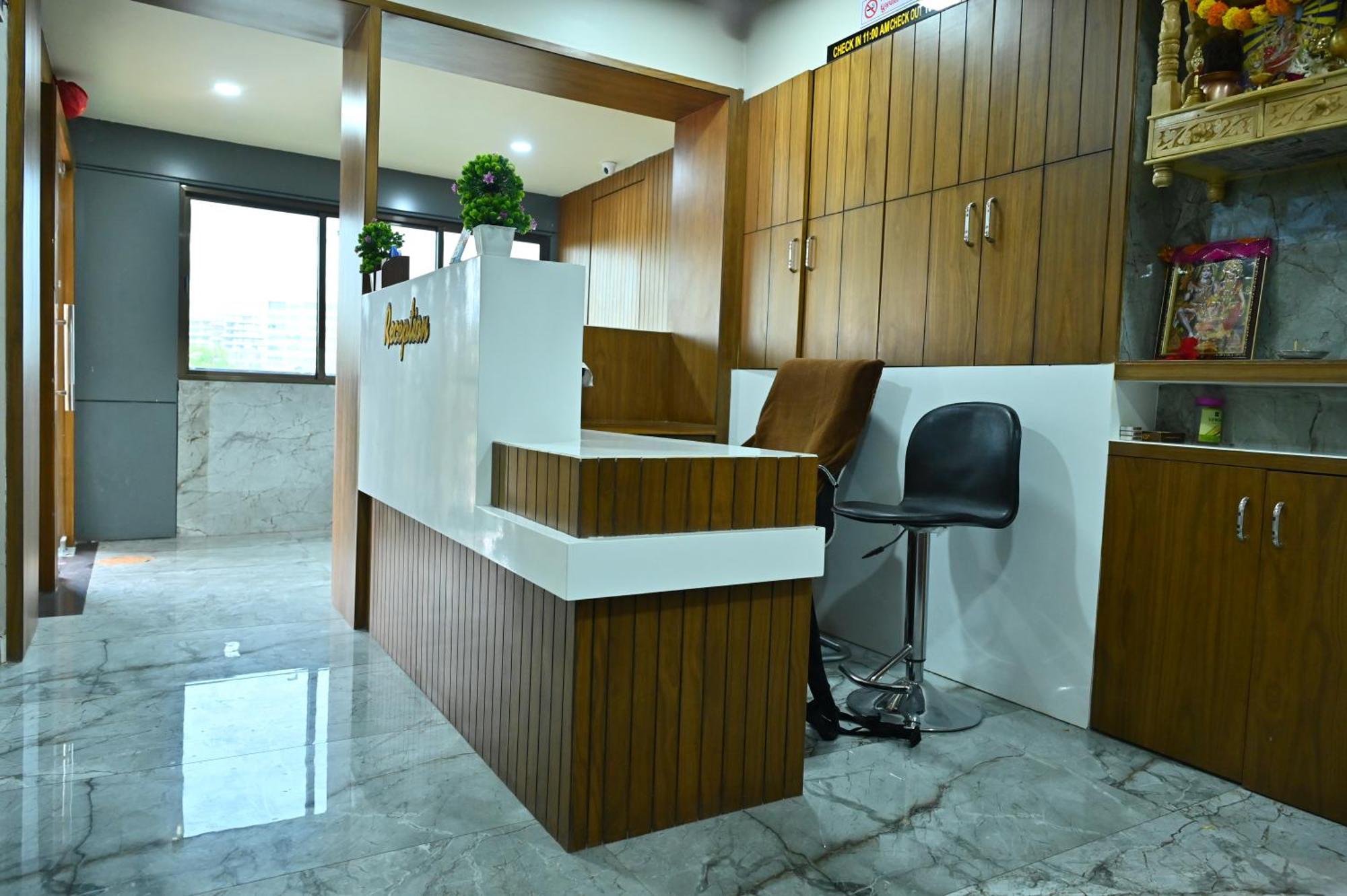 Hotel Sury Villa أحمد أباد المظهر الخارجي الصورة